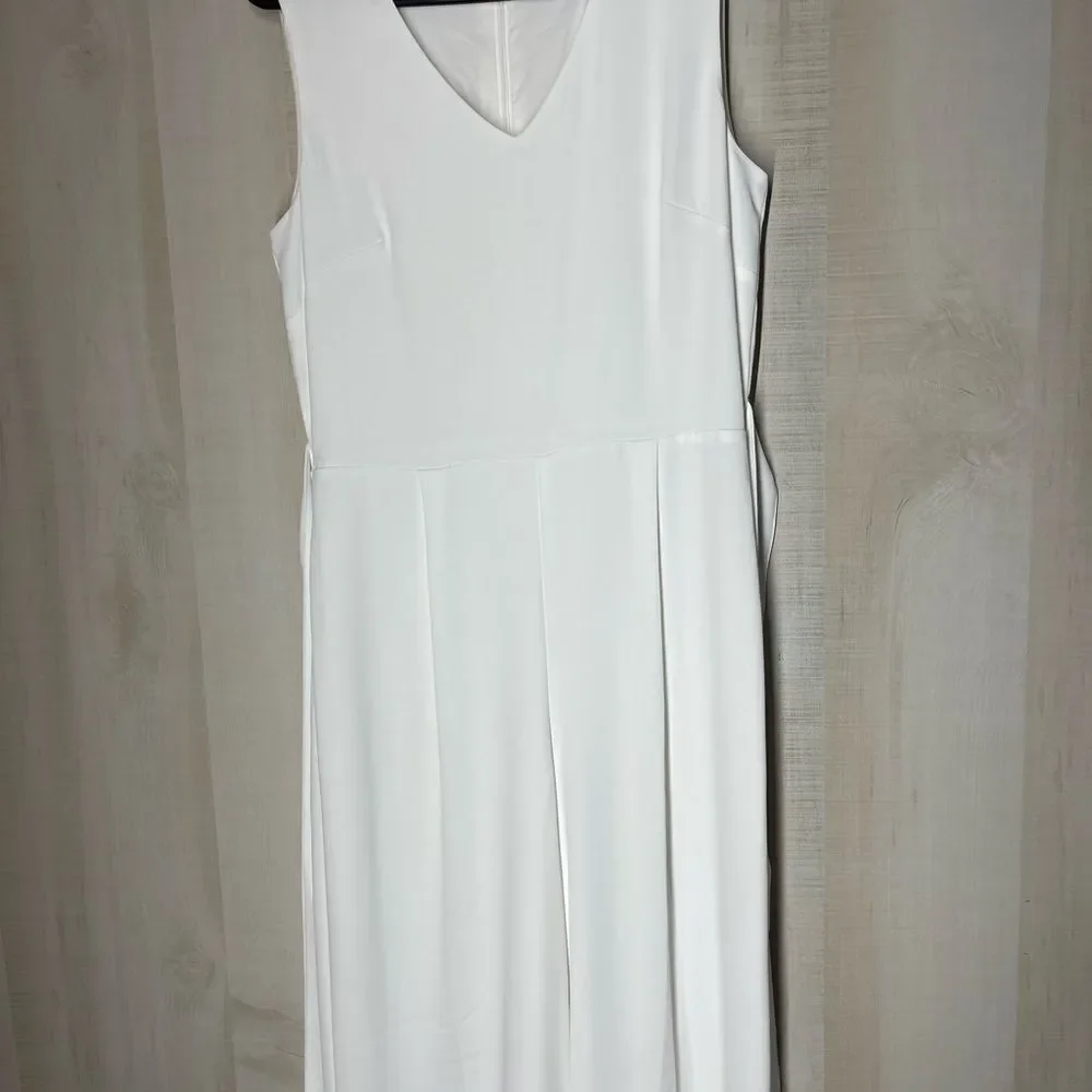 CeCe white sleeveless pants‎ romper v neck, size 2